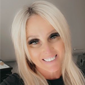 Meet your Posher, Leanne